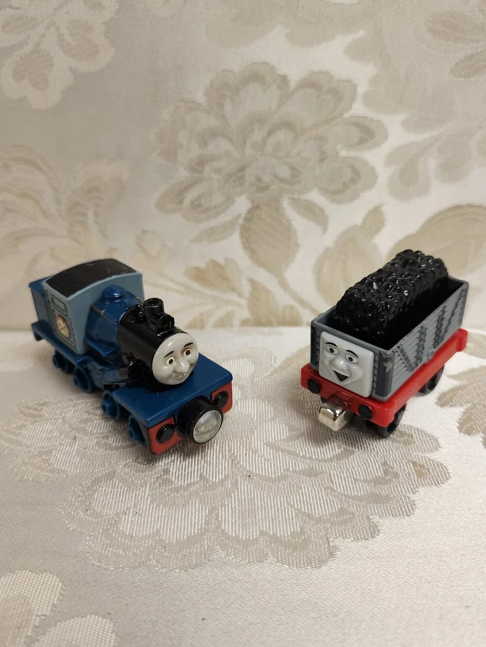 Thomas & Friends FERDINAND & Troublesome Truck Metal Die Cast Magnet Trains